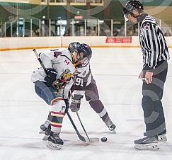 Ottawa Valley Titans v Barrie Jr Colts